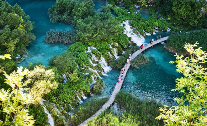 walking holidays 2019